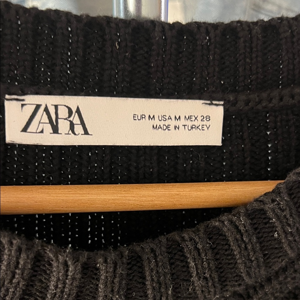 Zara Black Ribbed Knit Top - Picture 3 of 3
